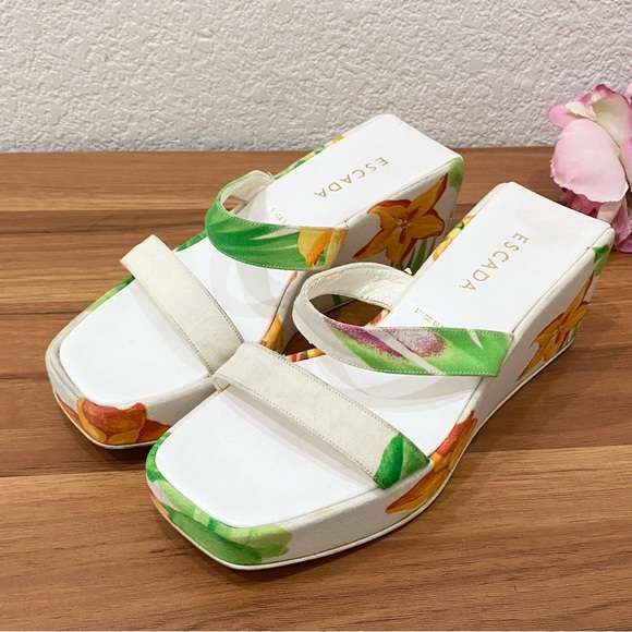 ESCADA White Floral Tropical Beach Wedge Sandals Size 35 1/2 (6-6.5) - Picture 1 of 16